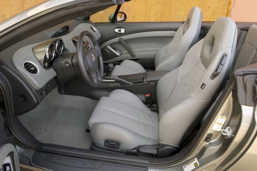  Mitsubishi Eclipse 2009 года  (фото 106 из 205)